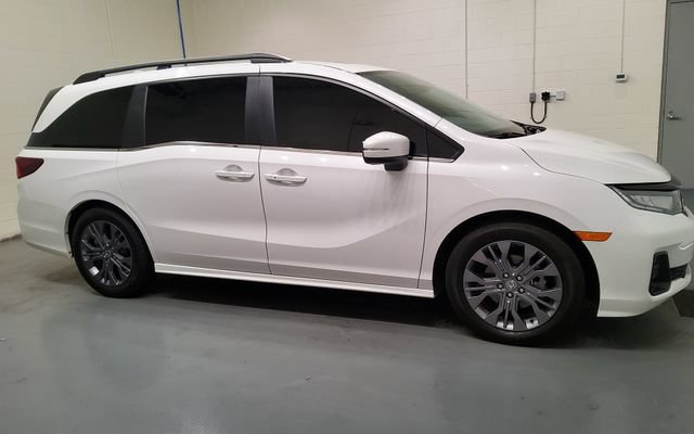 Used 2025 Honda Odyssey Touring image 9