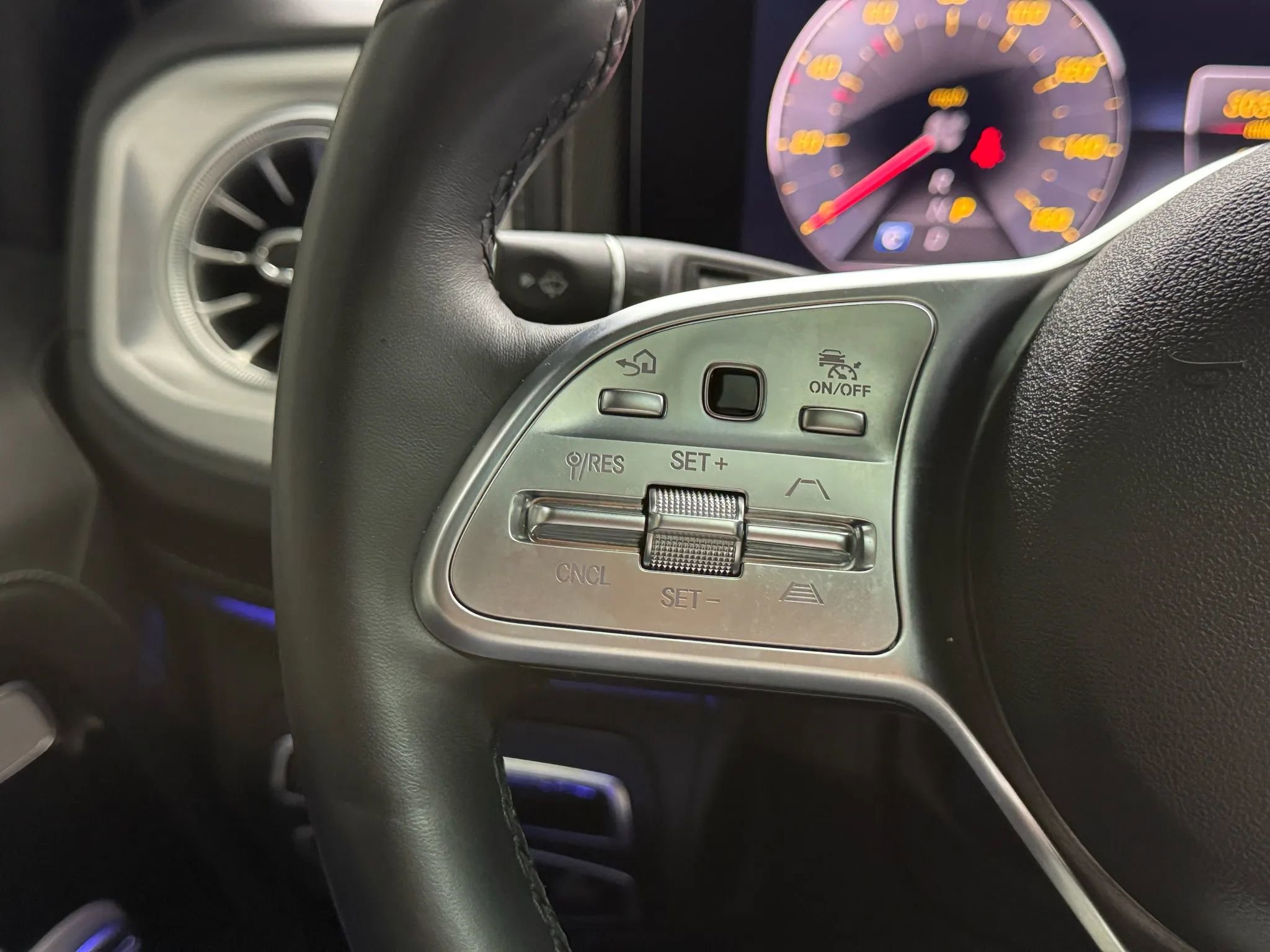 Used 2019 Mercedes-Benz G 550 image 23