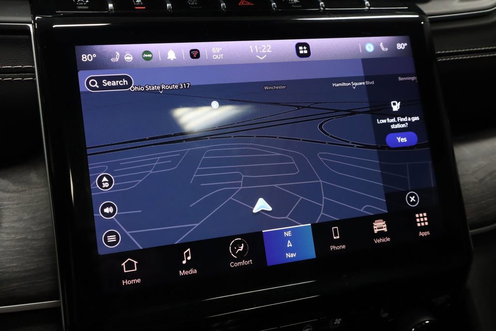 Used 2023 Jeep Grand Cherokee L Limited w/ Luxury Tech Group II image 2