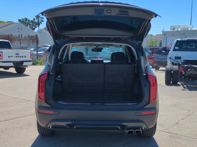 Used 2022 Kia Telluride SX w/ SX Prestige Package image 6