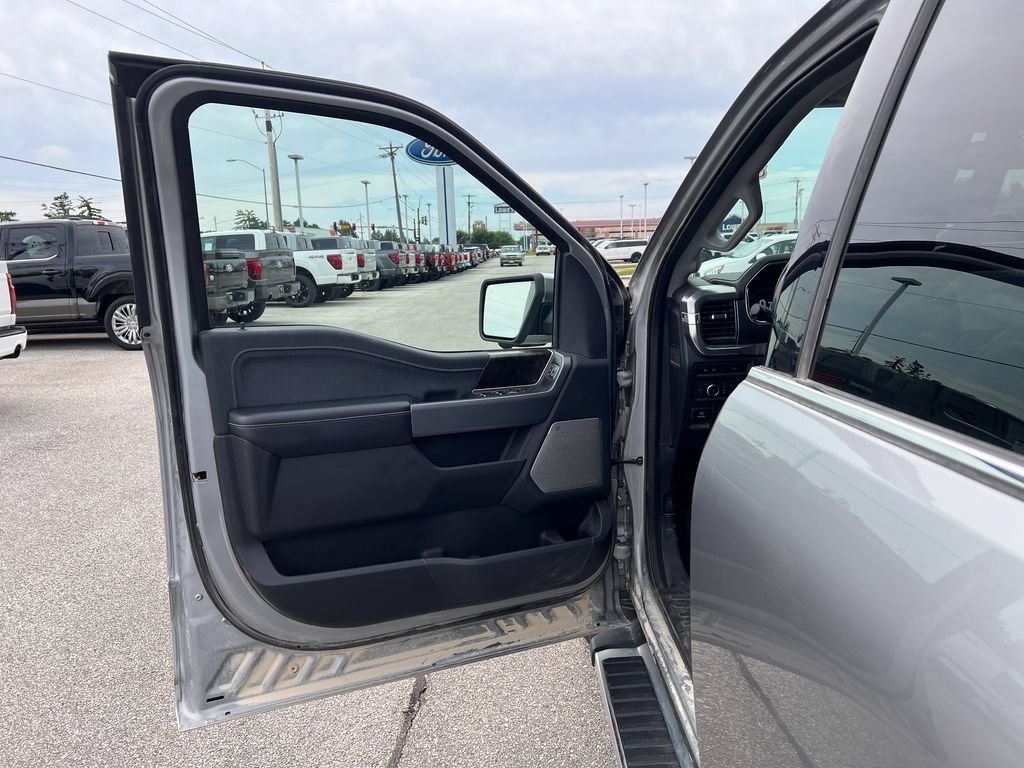 Used 2022 Ford F150 Lariat w/ Equipment Group 502A High AWD/4WD image 11