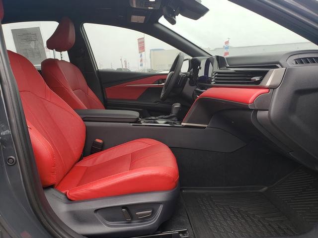 Used 2025 Toyota Camry XSE image 17
