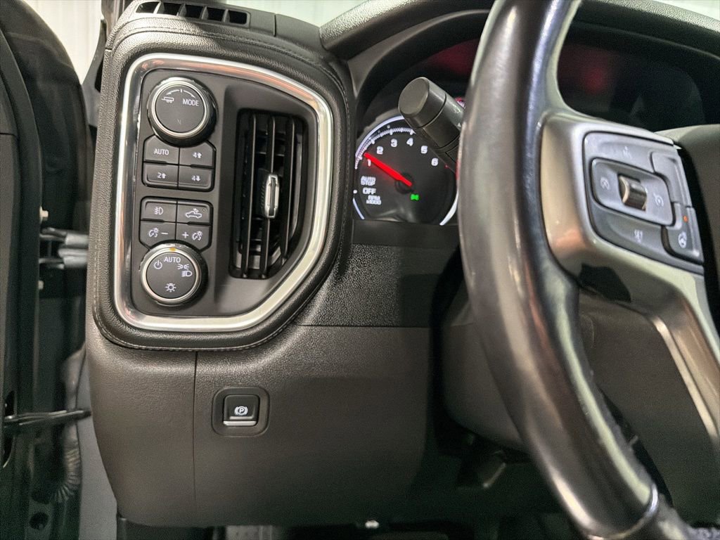 Used 2021 Chevrolet Silverado 1500 RST image 35