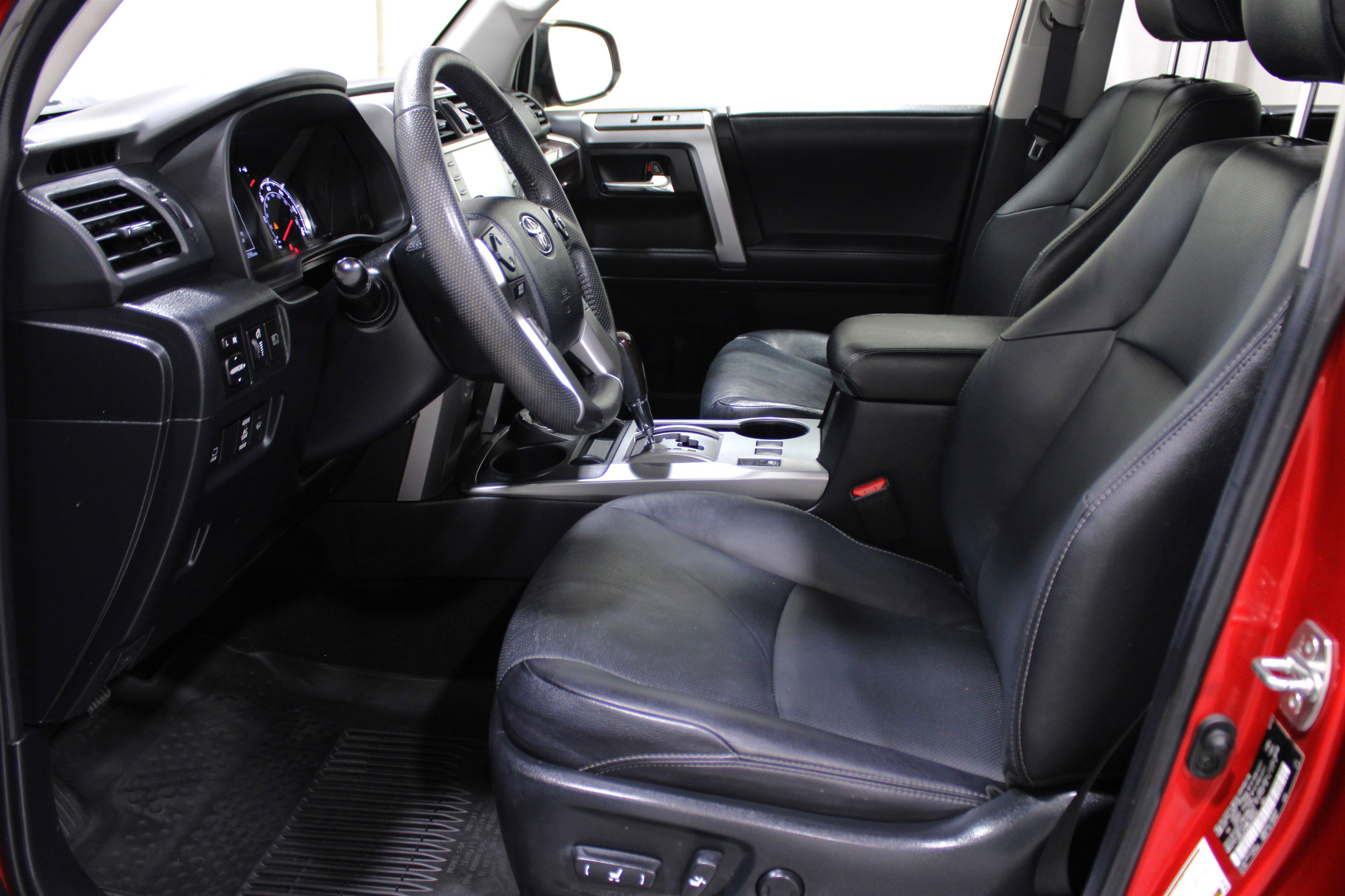 Used 2022 Toyota 4Runner Limited image 3