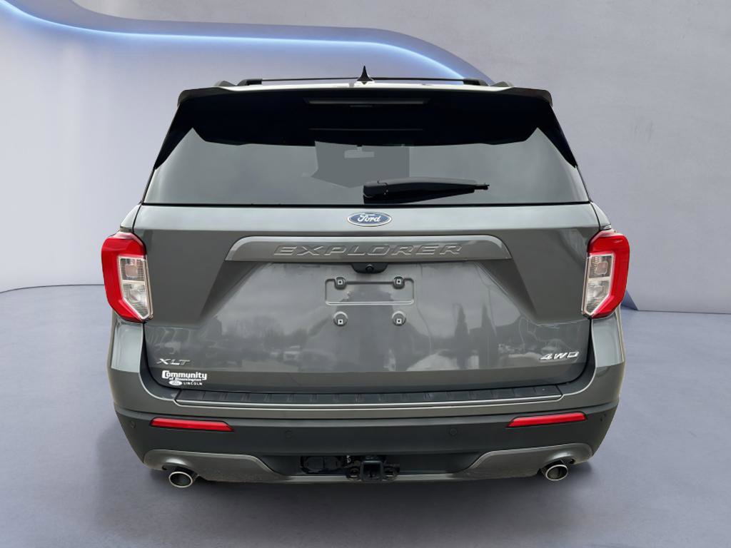 Used 2023 Ford Explorer XLT w/ Equipment Group 202A image 6