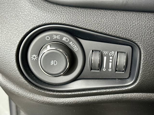 Used 2022 Jeep Renegade Altitude w/ Sun/Sound Group image 25
