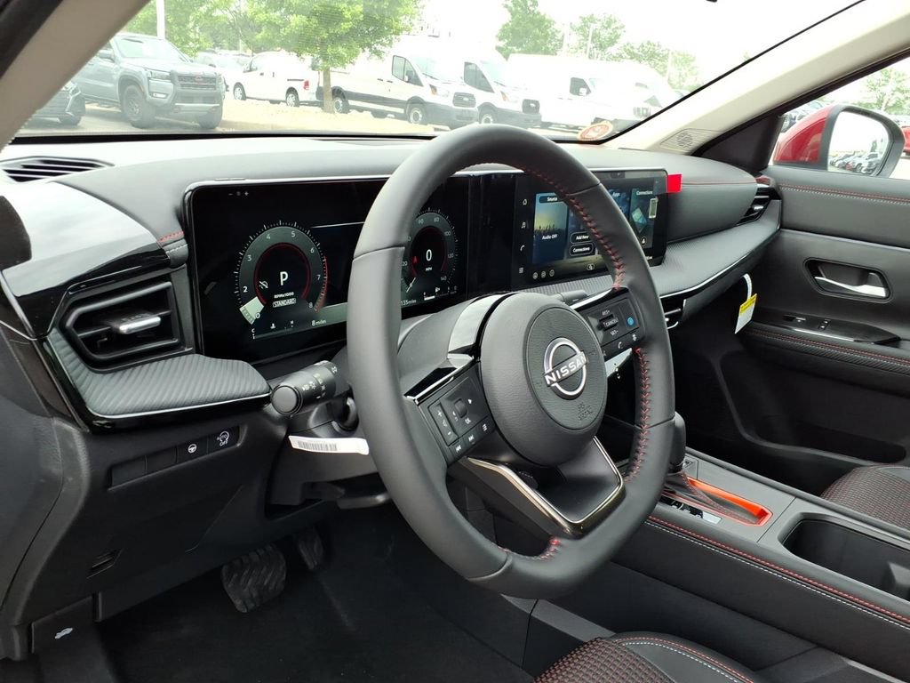 New 2026 Nissan Kicks SR FWD image 14