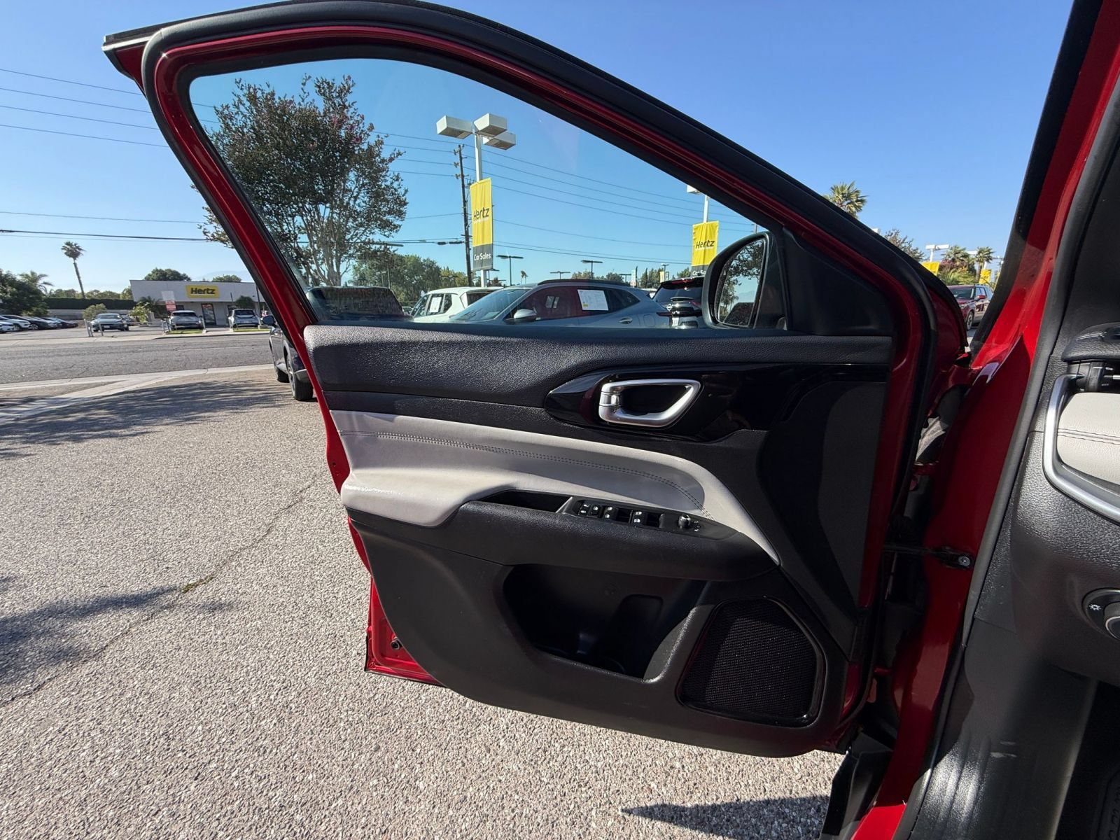 Used 2025 Jeep Compass Limited AWD/4WD image 18