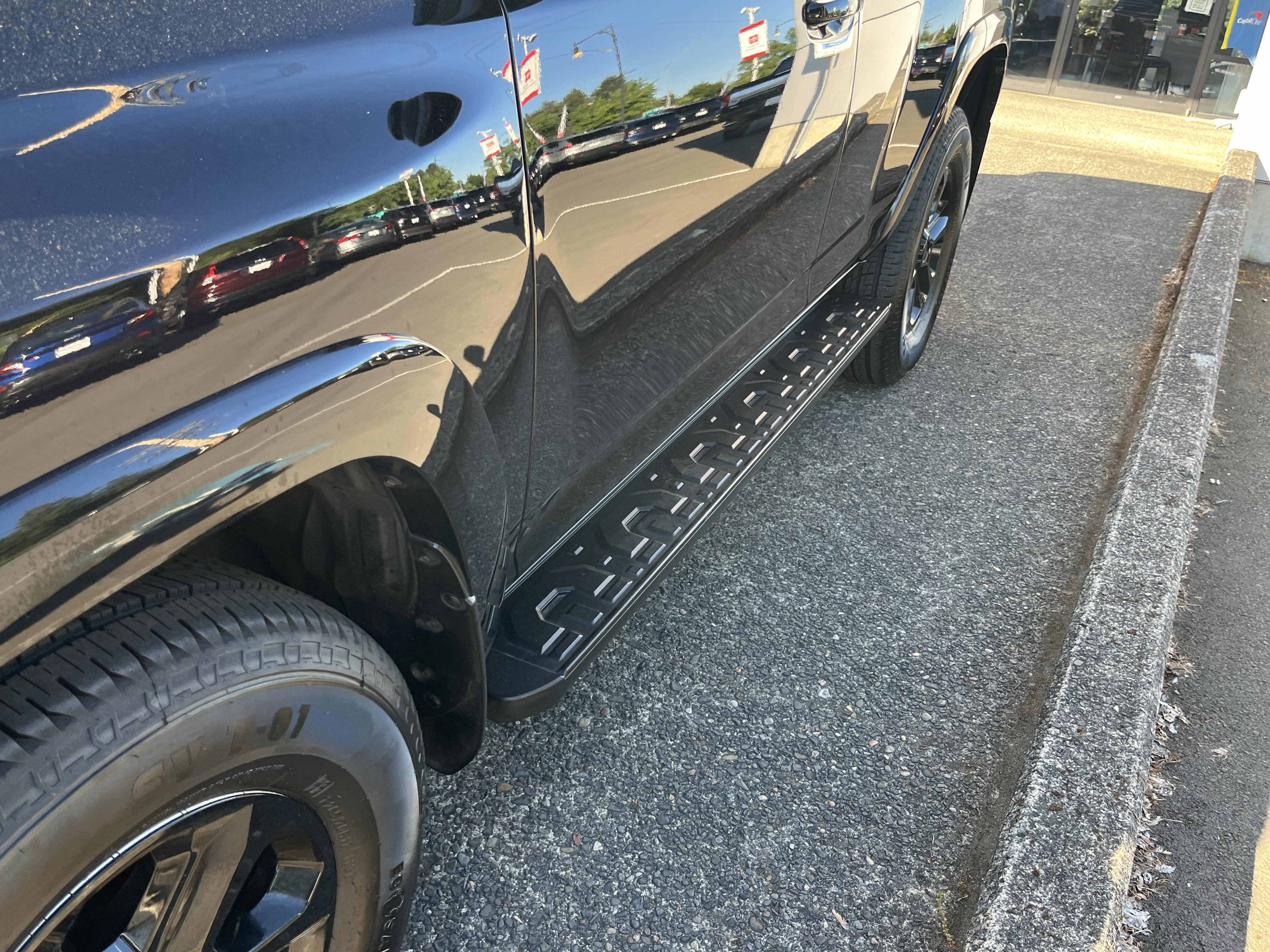 Certified 2019 Toyota 4Runner SR5 AWD/4WD image 10