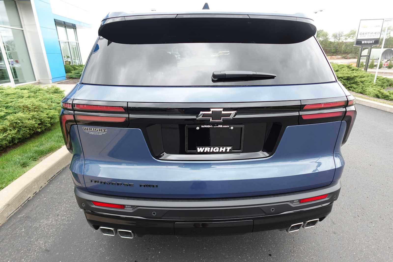 New 2026 Chevrolet Traverse LT w/ Midnight/Sport Edition image 4