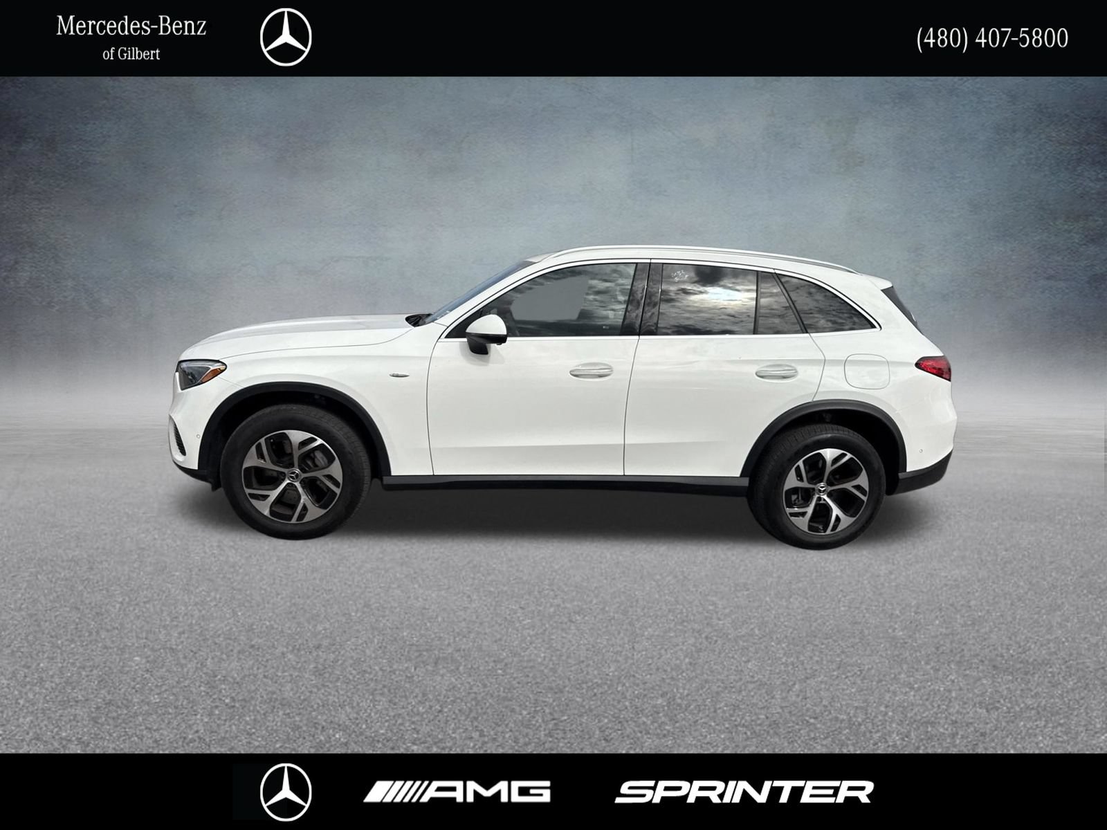 Used 2025 Mercedes-Benz GLC 350e 4MATIC image 3