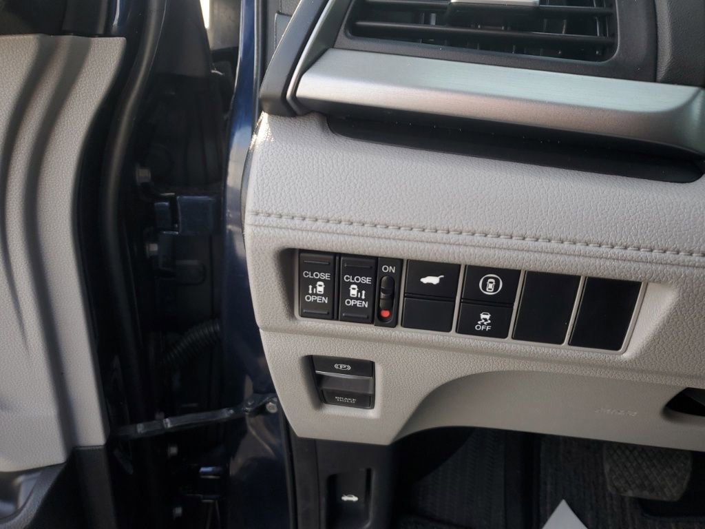 Used 2023 Honda Odyssey EX-L image 19