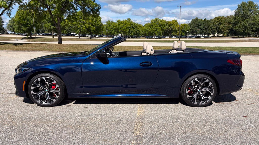 Certified 2027 BMW 440i xDrive Convertible w/ Premium Package AWD/4WD image 2
