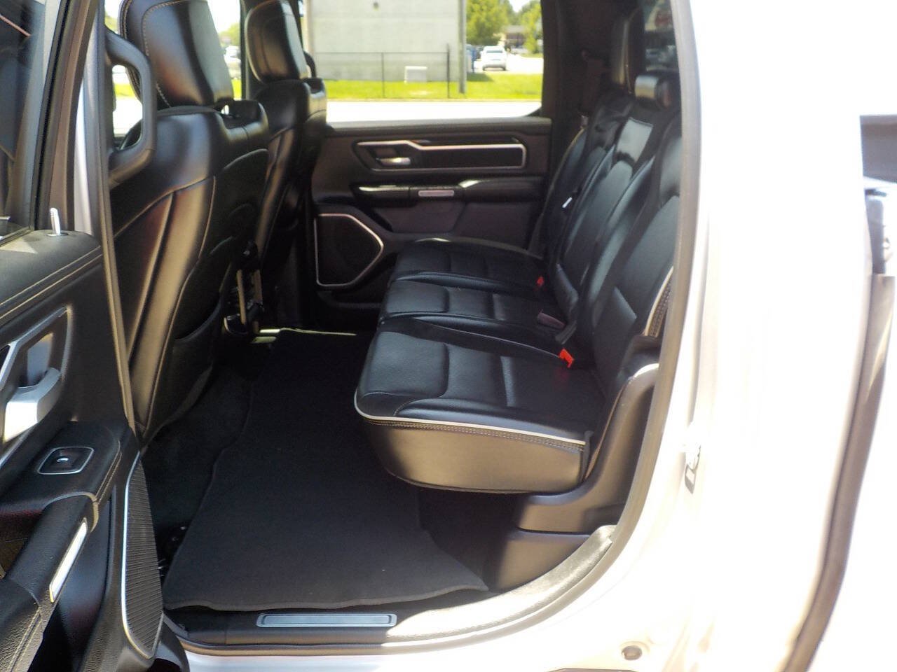 Used 2019 RAM 1500 Laramie w/ Sport Appearance Package AWD/4WD image 23