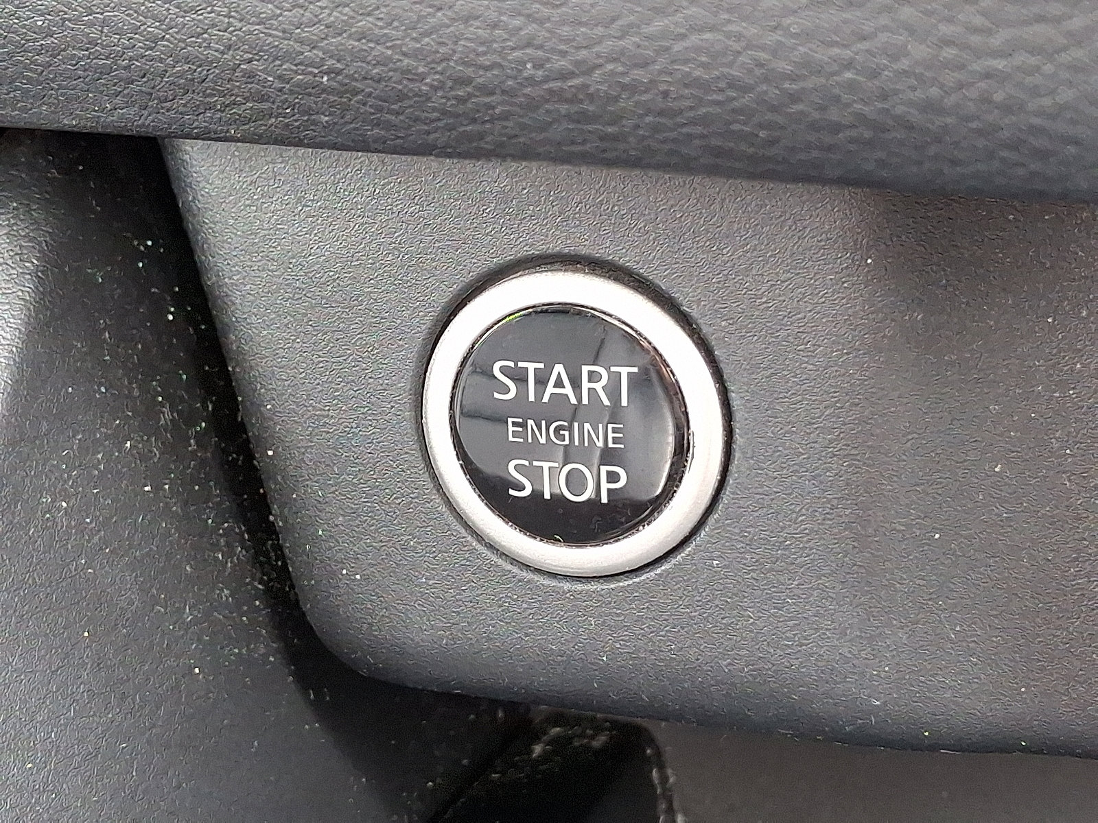 Used 2022 Nissan Rogue SV w/ SV Premium Package image 23