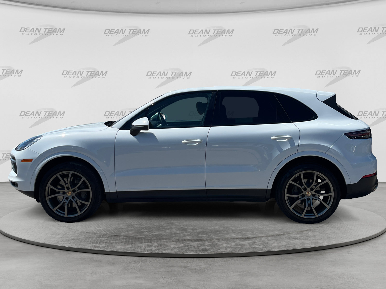 Used 2022 Porsche Cayenne S AWD/4WD image 4