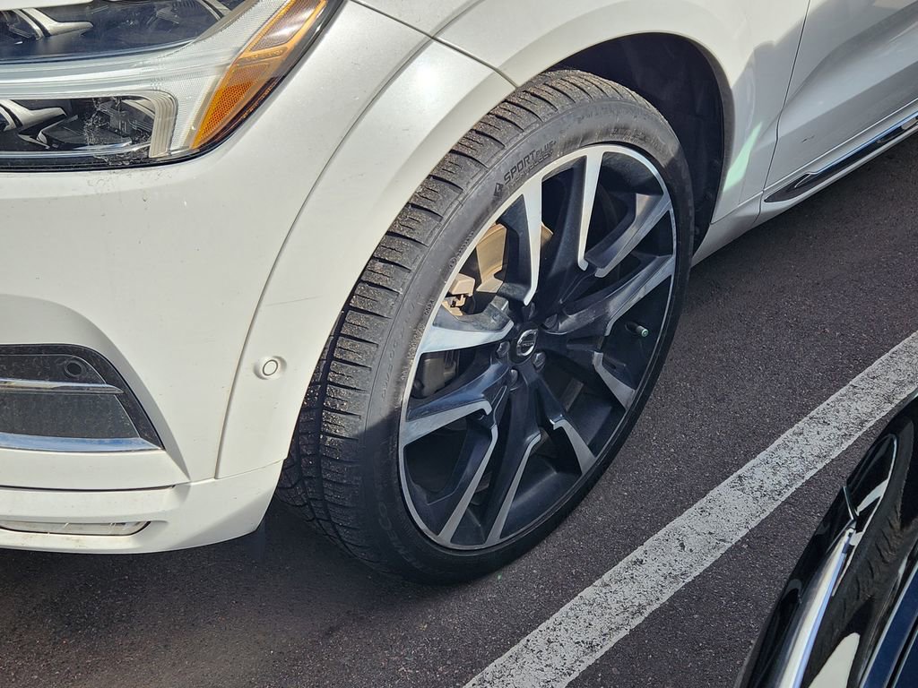 Used 2018 Volvo XC60 T5 Inscription w/ Convenience Package image 7