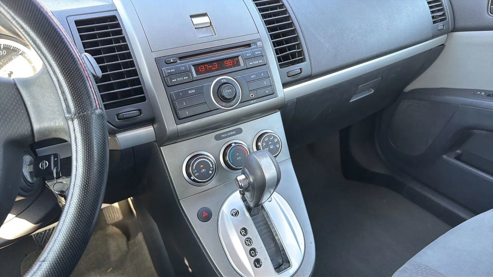Used 2011 Nissan Sentra 2.0 FWD image 8