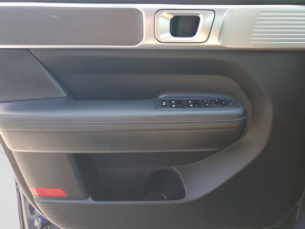 Certified 2025 Hyundai Santa Fe SEL FWD image 19