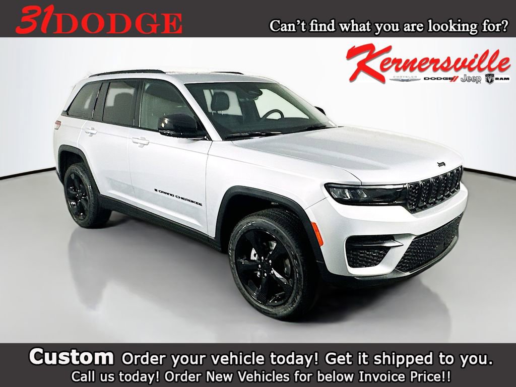 New 2025 Jeep Grand Cherokee Altitude image 1