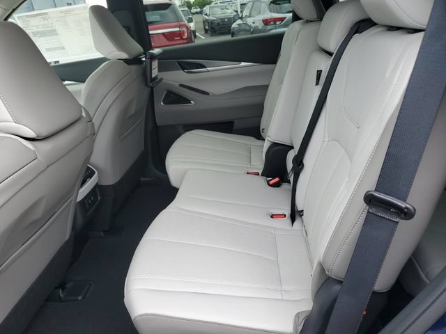 New 2027 INFINITI QX60 Luxe w/ Family Package AWD/4WD image 17