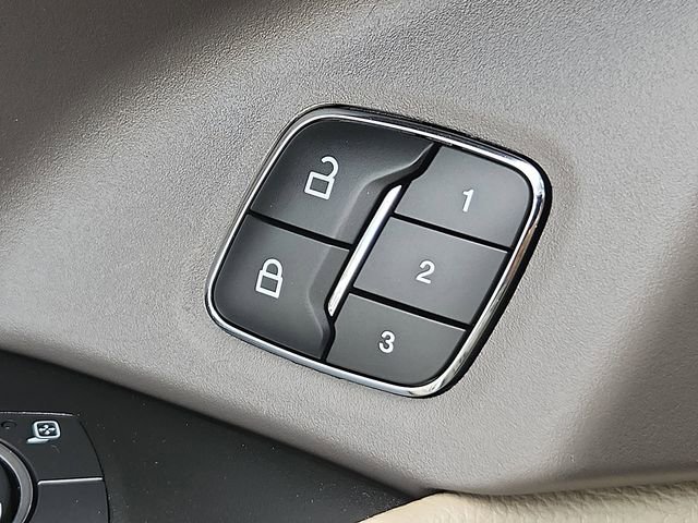 Certified 2020 Ford Expedition Max XLT w/ Equipment Group 202A image 20