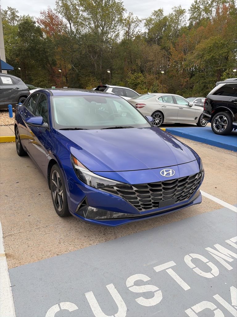 Used 2023 Hyundai Elantra Limited