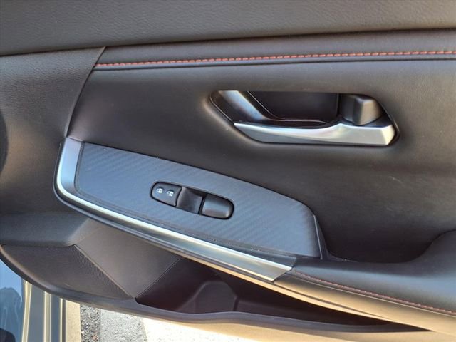 Used 2024 Nissan Sentra SR FWD image 27