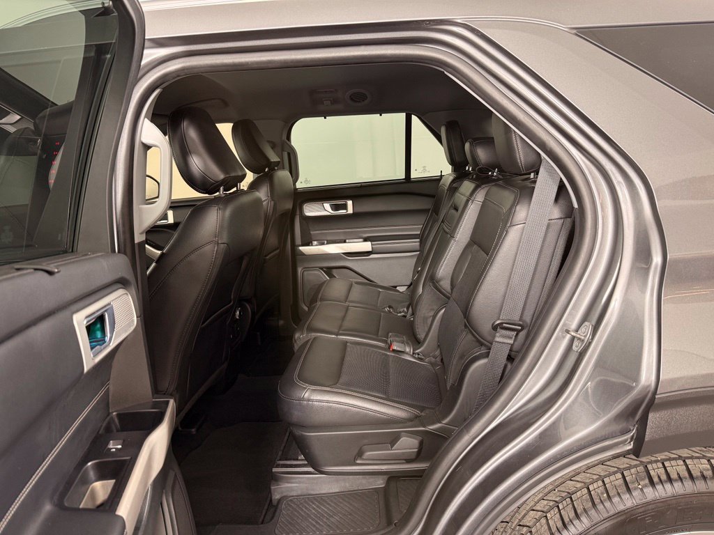 Certified 2023 Ford Explorer Limited AWD/4WD image 17