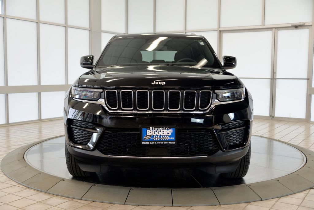 Used 2024 Jeep Grand Cherokee Laredo X AWD/4WD image 3