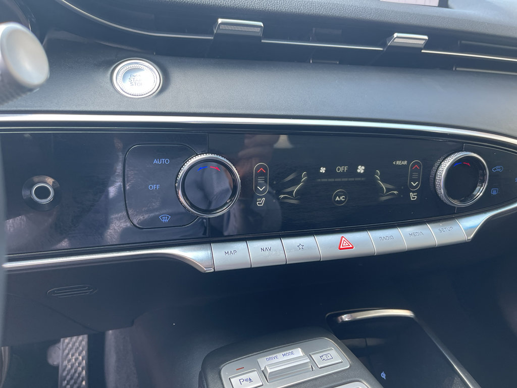 Used 2025 Genesis GV70 2.5T image 26