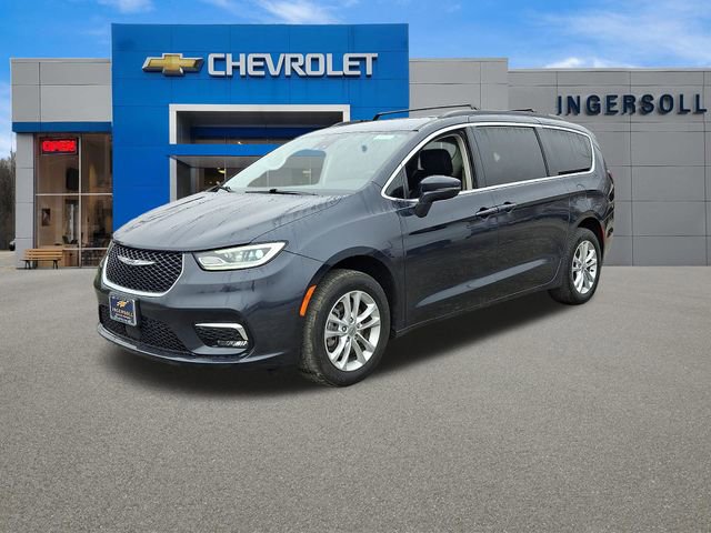 Used 2021 Chrysler Pacifica Touring image 36