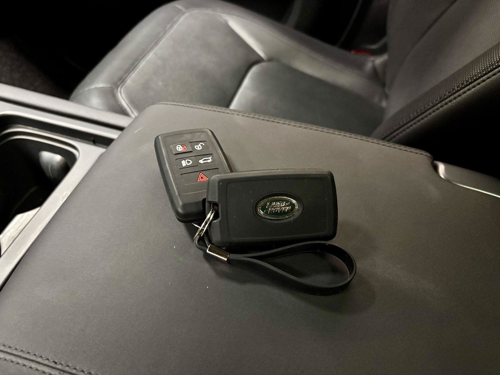 Used 2024 Land Rover Defender 90 X-Dynamic SE AWD/4WD image 35