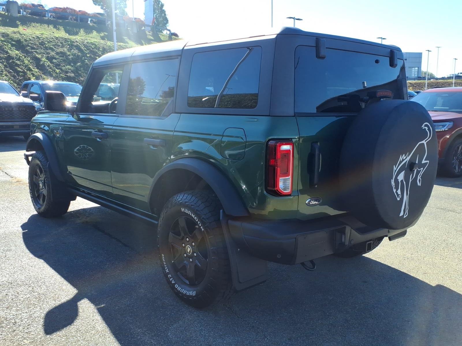 Used 2022 Ford Bronco Black Diamond AWD/4WD image 4