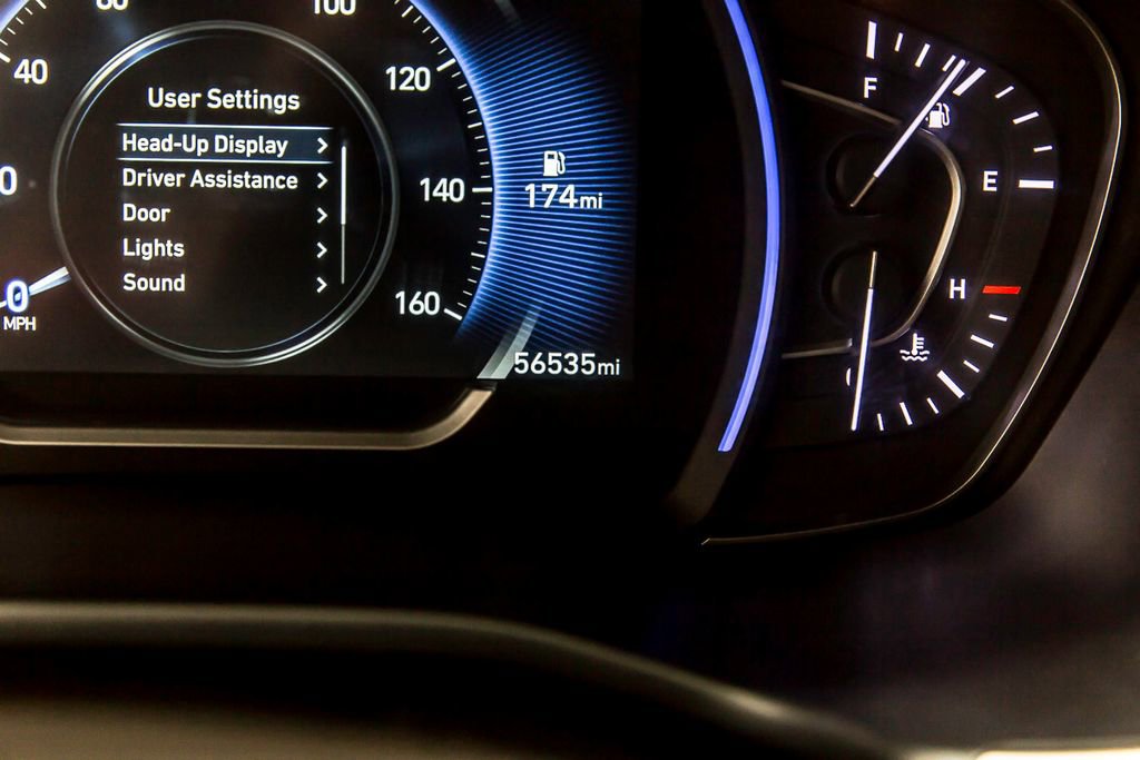 Used 2020 Hyundai Santa Fe Limited image 14