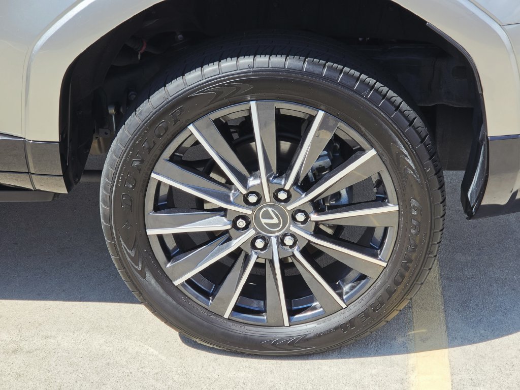 Used 2024 Lexus GX 550 w/ Accessory Package (Z1) AWD/4WD image 9