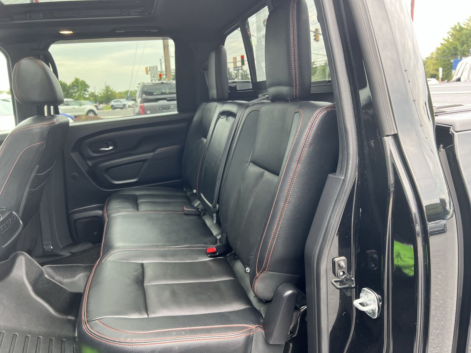 Used 2021 Nissan Titan PRO-4X w/ Pro-4x Convenience Package AWD/4WD image 25