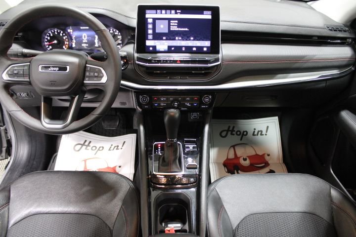 Used 2022 Jeep Compass Trailhawk image 2