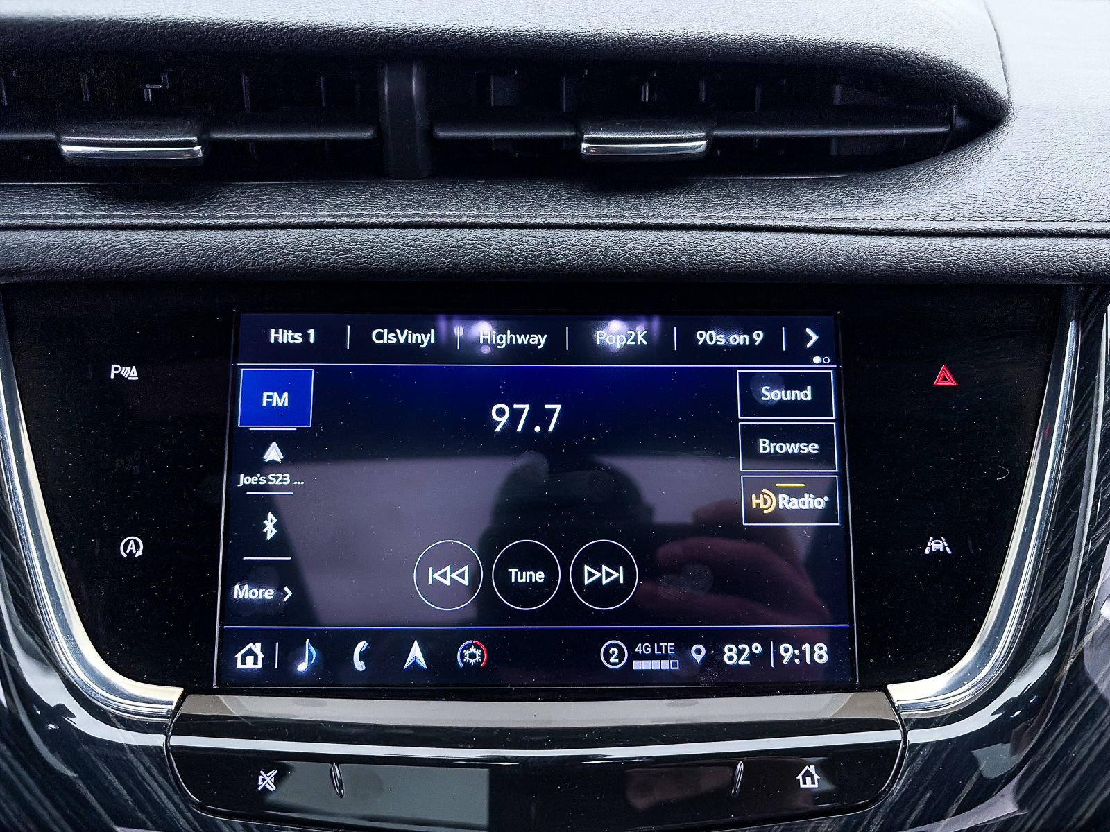 Used 2023 Cadillac XT6 Premium Luxury FWD image 22