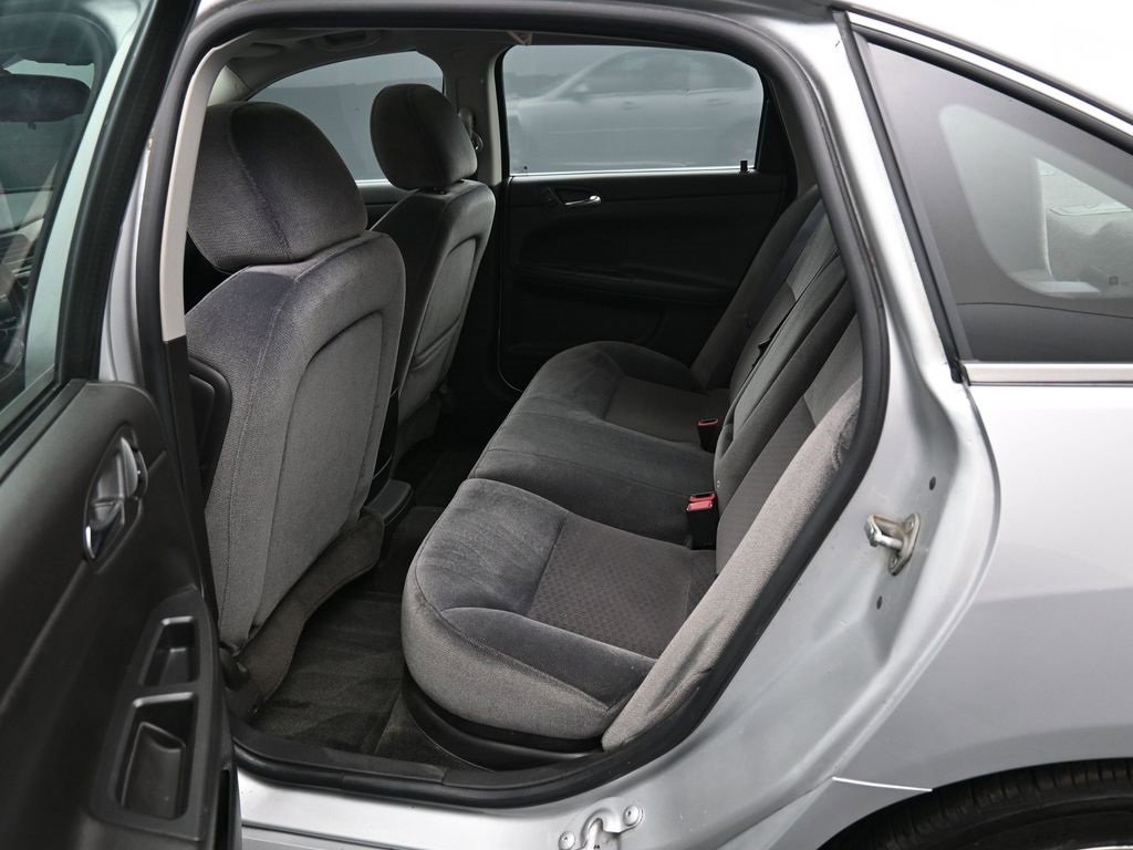 Used 2013 Chevrolet Impala LT w/ LT Sunroof Package image 29