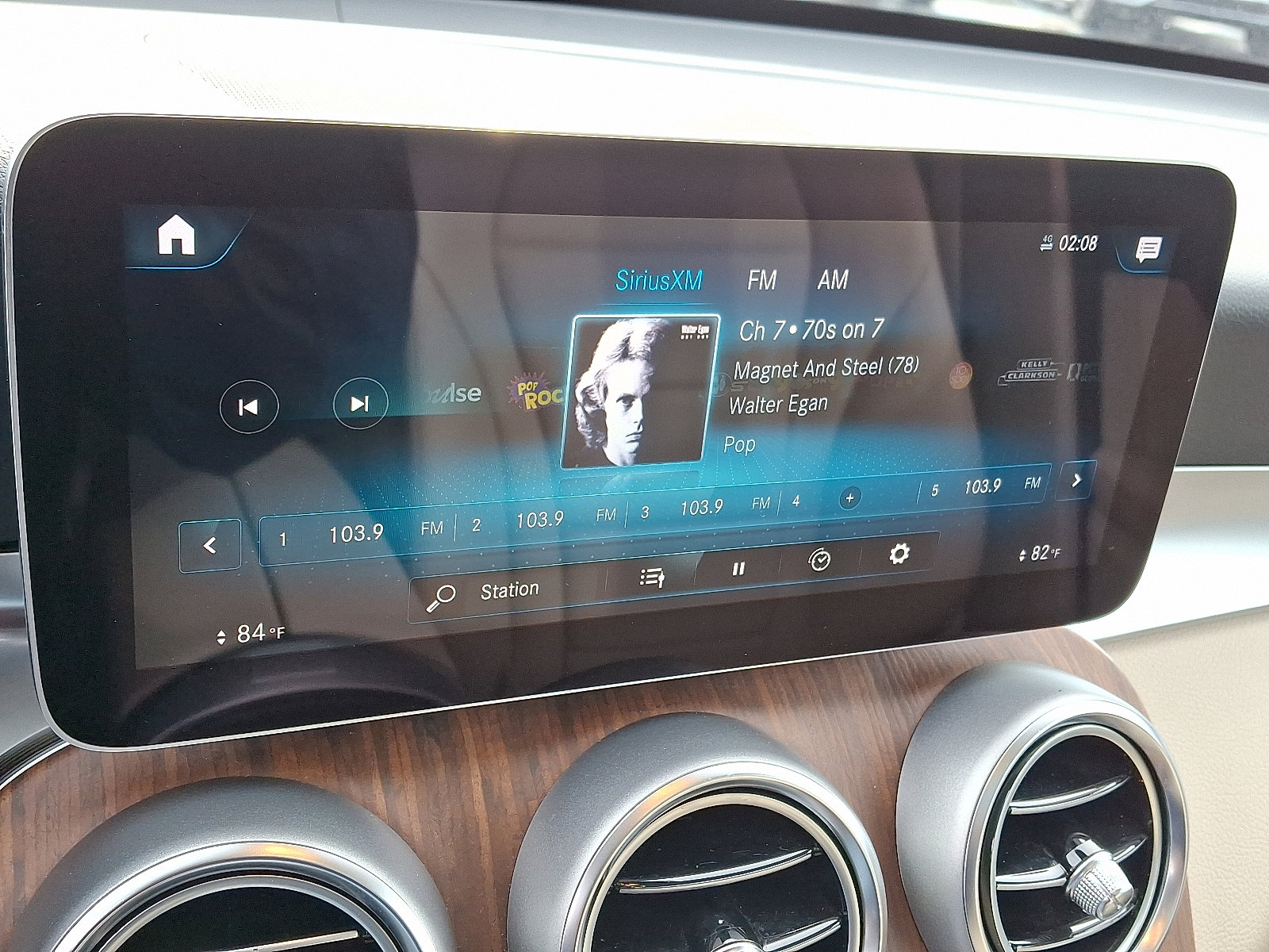 Certified 2022 Mercedes-Benz GLC 300 4MATIC image 17