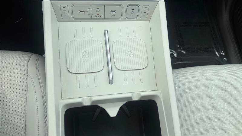 Used 2025 Hyundai Santa Fe Calligraphy FWD image 43