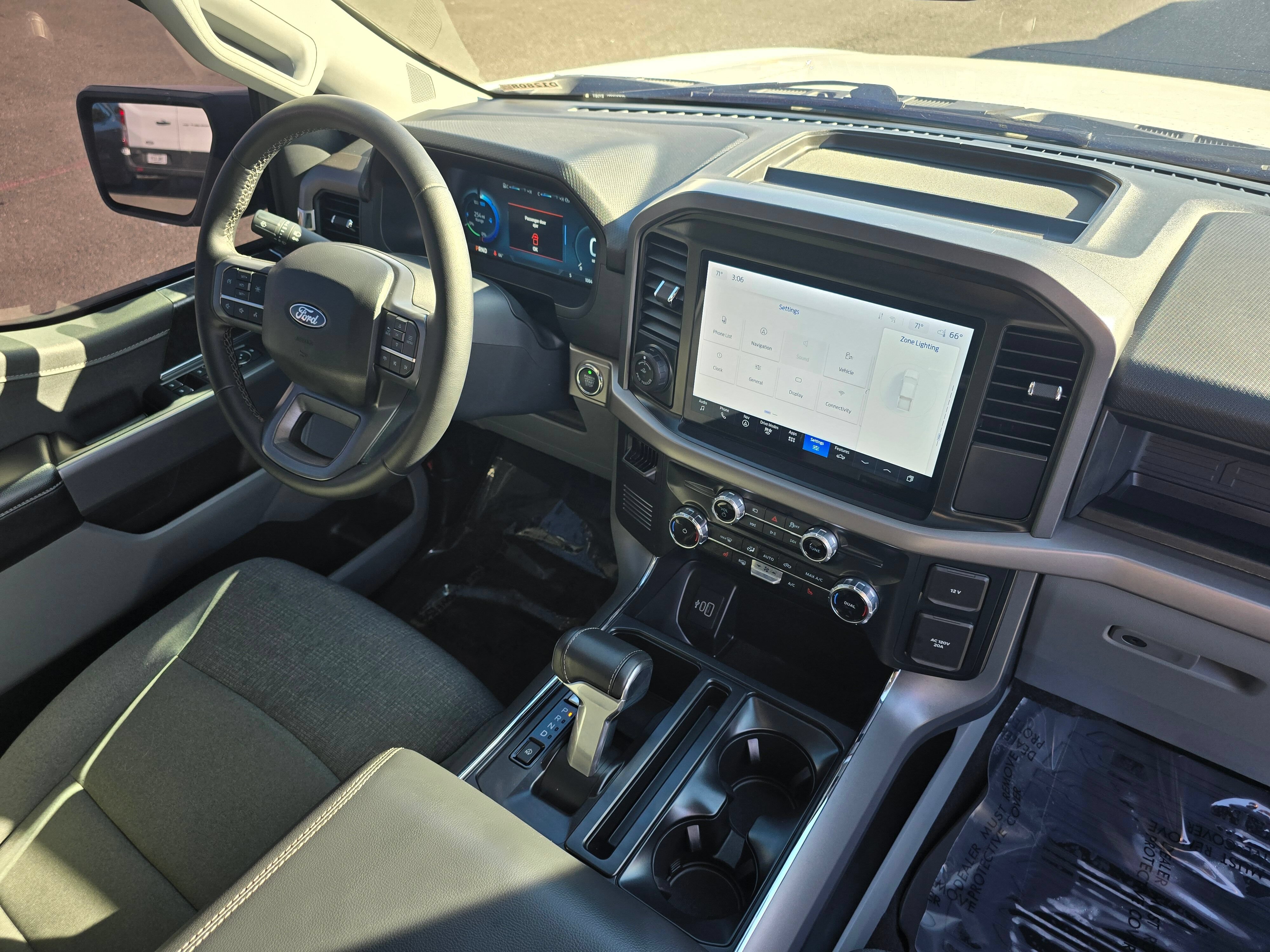 Certified 2025 Ford F150 Lightning XLT AWD/4WD image 10