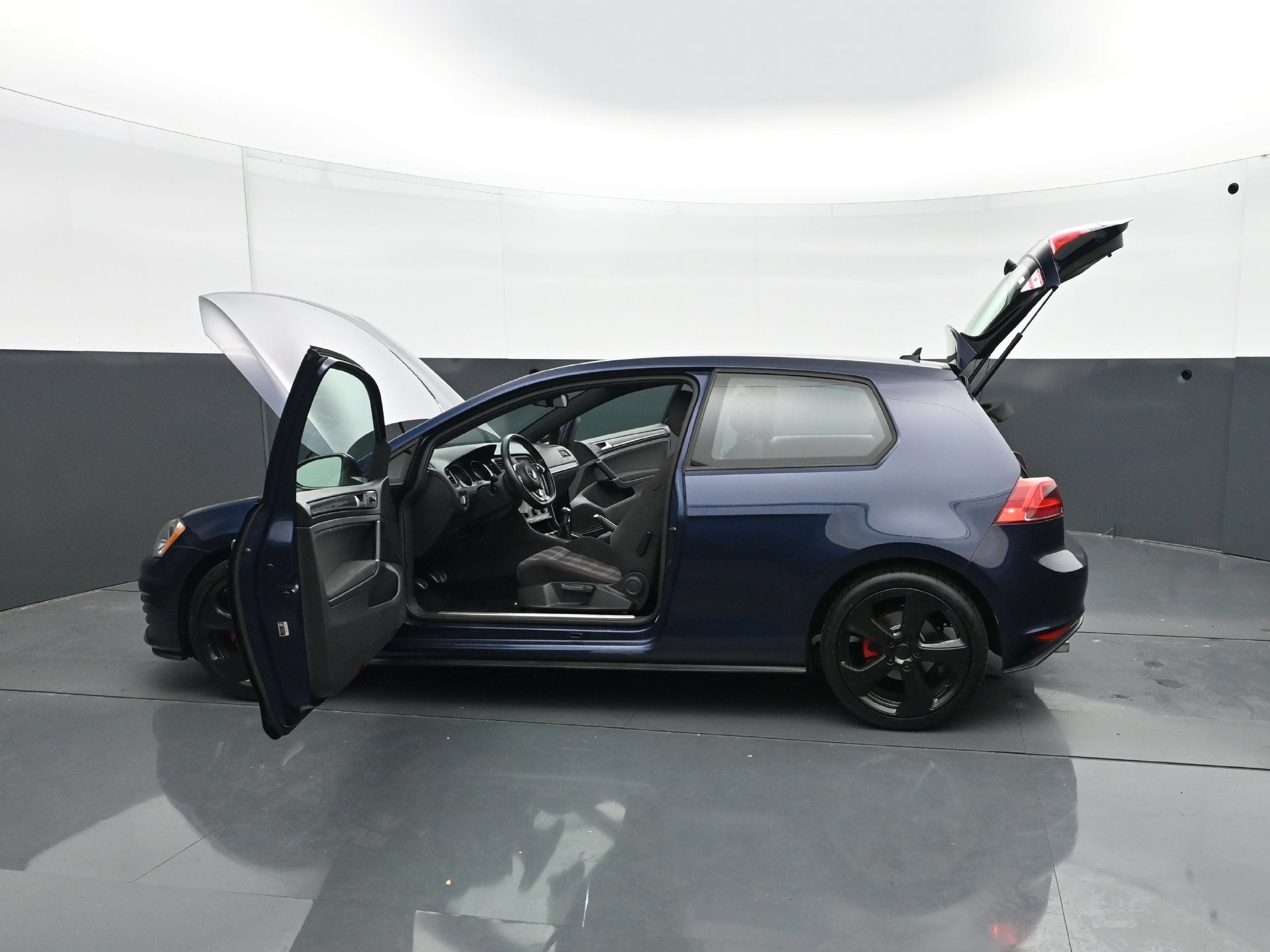 Used 2016 Volkswagen GTI S FWD image 28