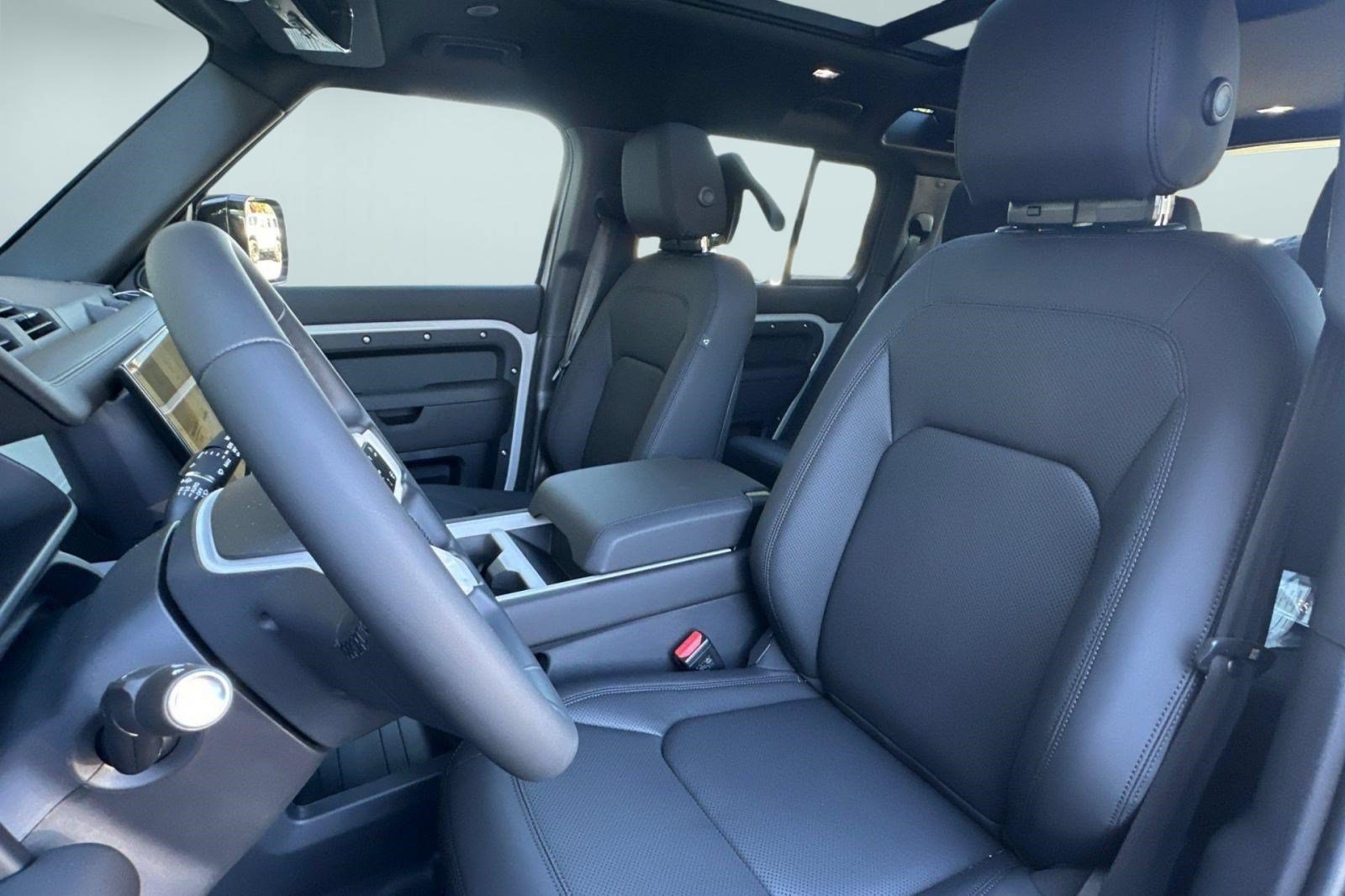 New 2026 Land Rover Defender 110 X-Dynamic SE AWD/4WD image 27