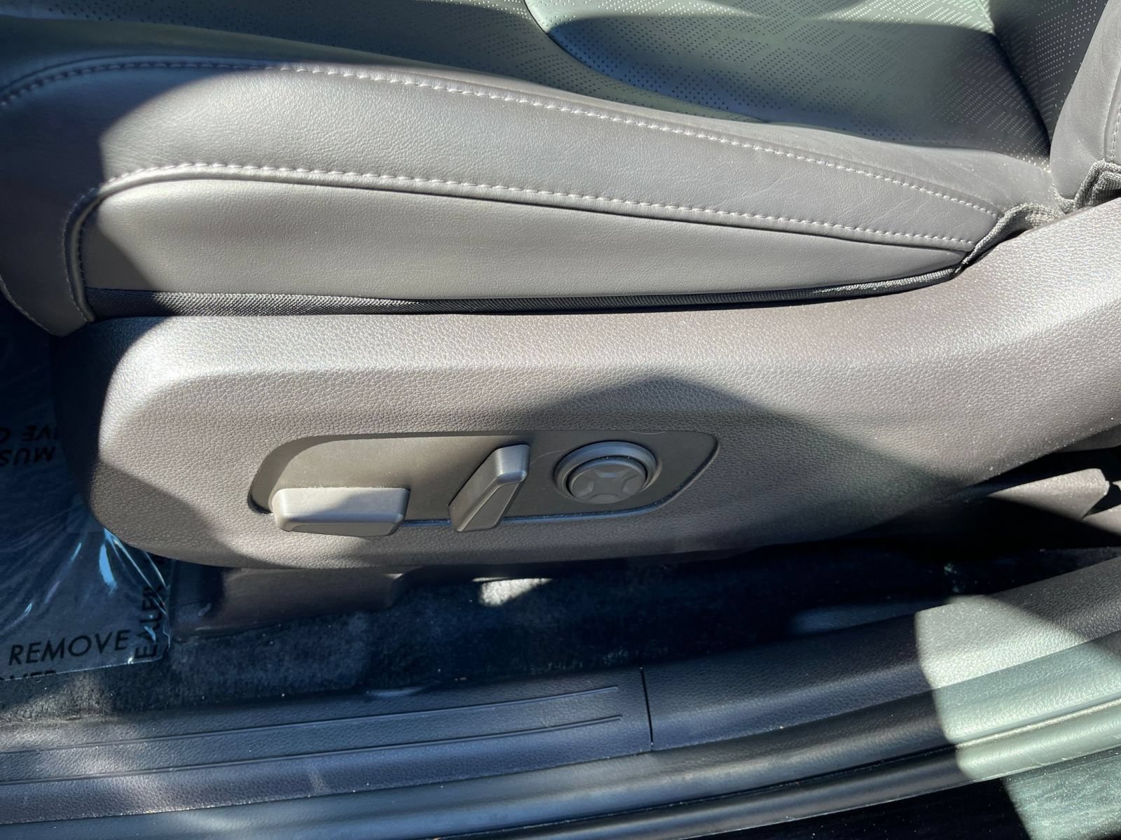 Used 2026 Kia Carnival FWD image 22