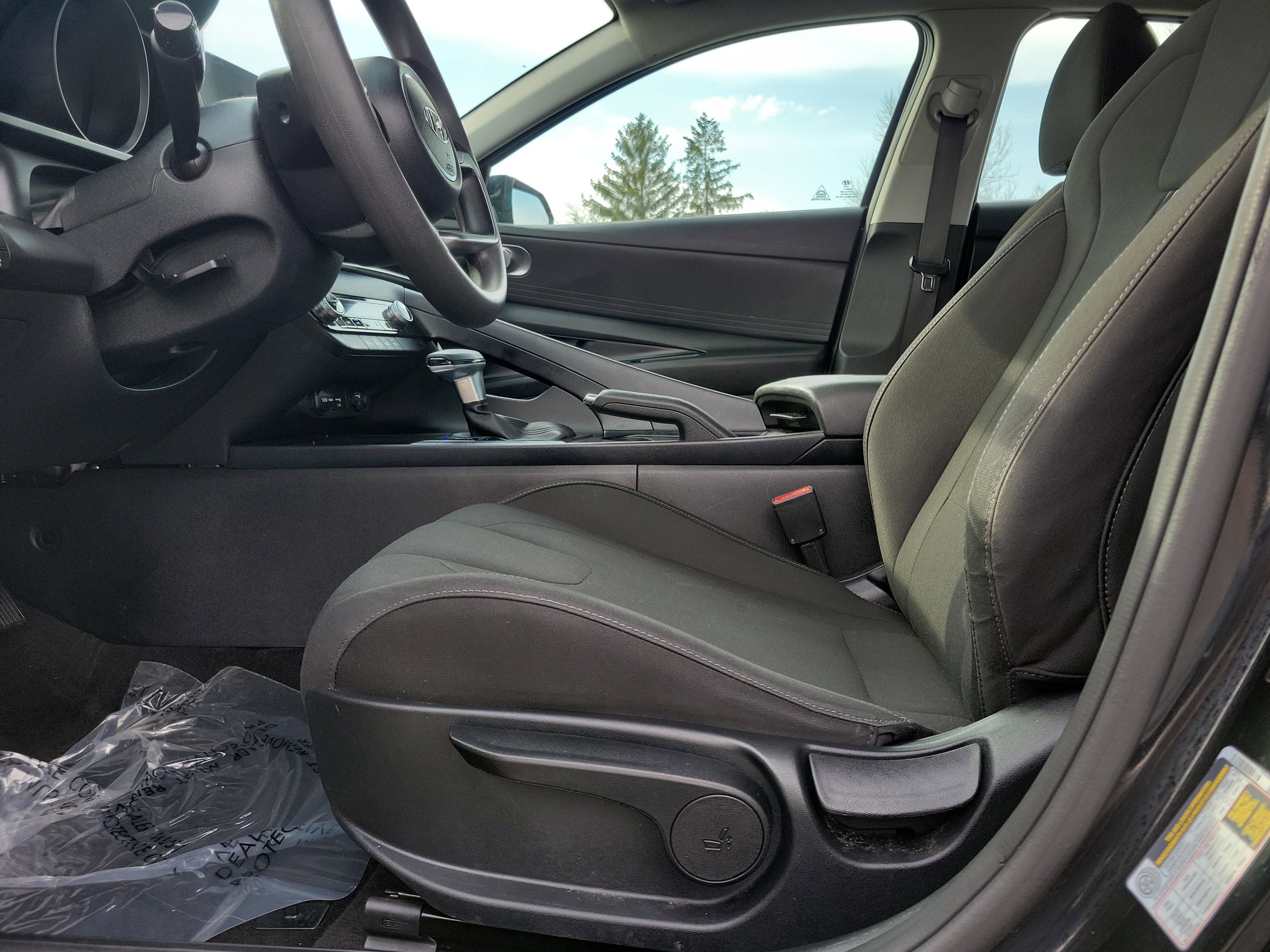 Used 2023 Hyundai Elantra SEL FWD image 16