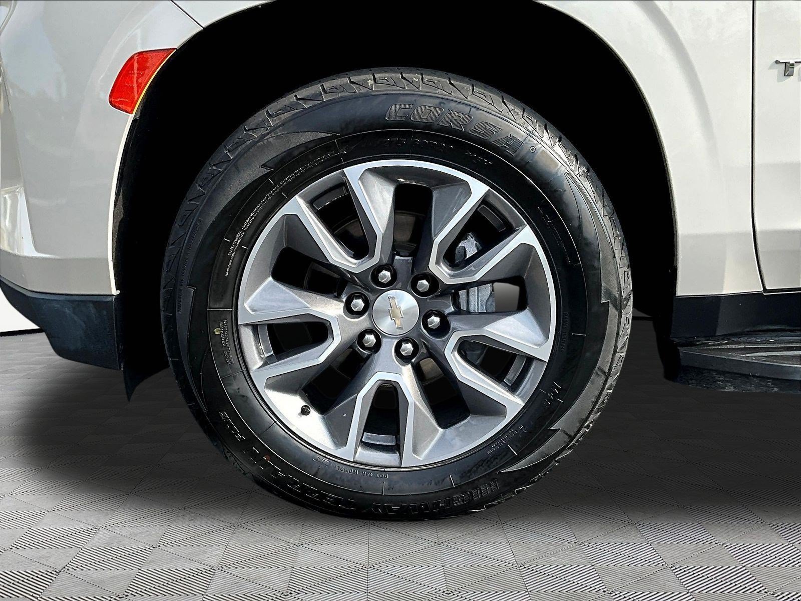 Used 2021 Chevrolet Tahoe LT w/ LT Signature Package AWD/4WD image 33