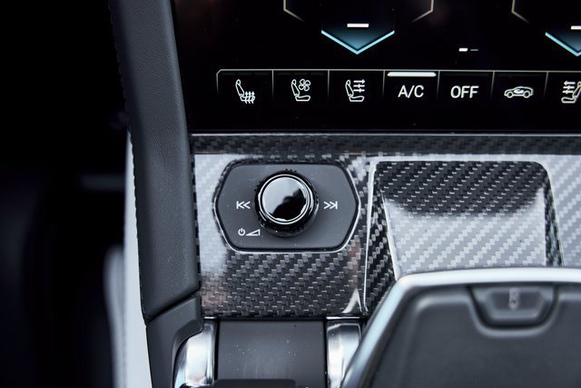 Used 2025 Lamborghini Urus SE image 69