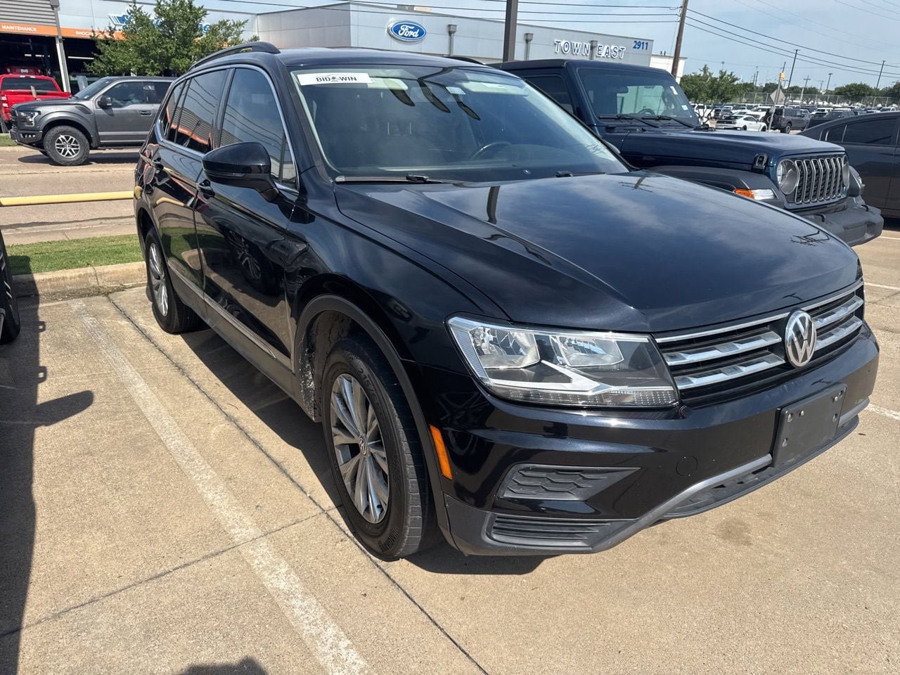 Used 2018 Volkswagen Tiguan SE FWD image 3
